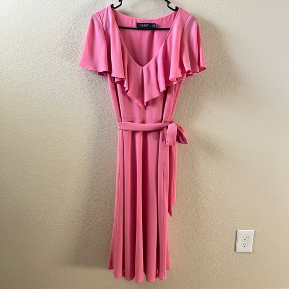 Lauren Ralph Lauren Dresses & Skirts - Lauren Ralph Lauren Women’s Pink Belted Bubble Crepe Dress Size 4